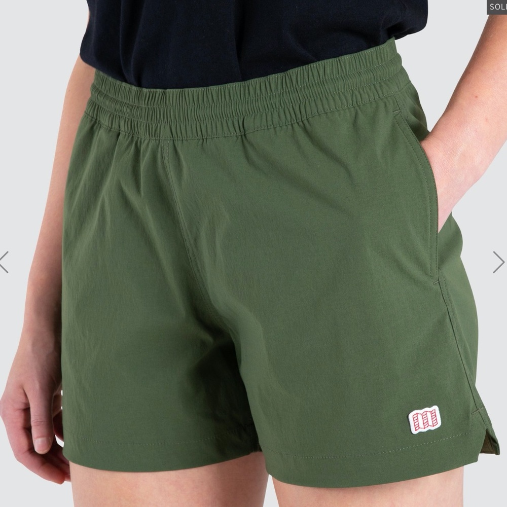 (ISO) Size M Topo Designs Global Short